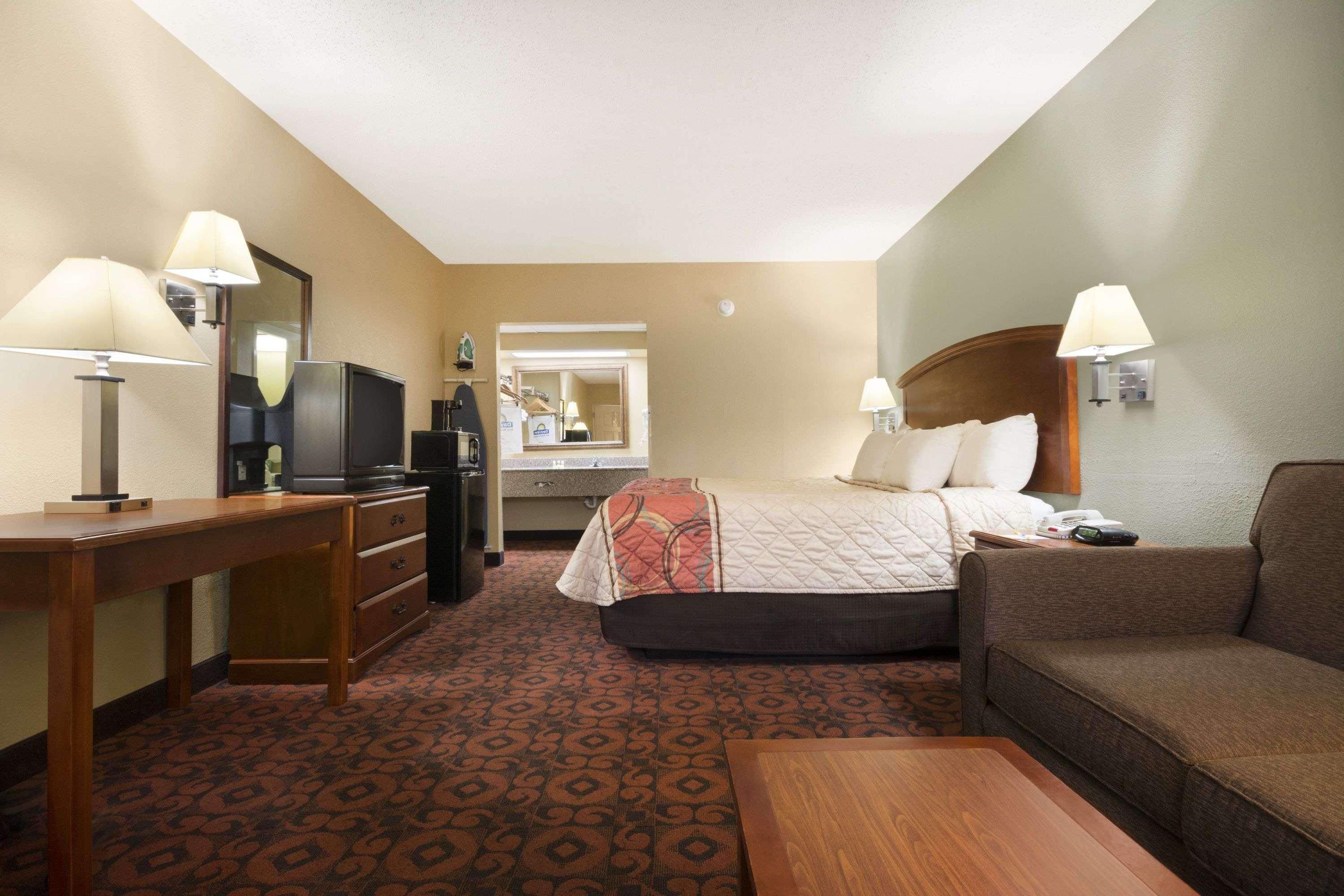 Days Inn By Wyndham Weldon Roanoke Rapids Exterior foto